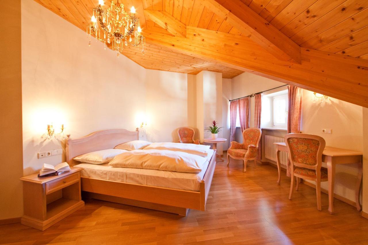 Hotel Elefant Ora / Auer Ngoại thất bức ảnh