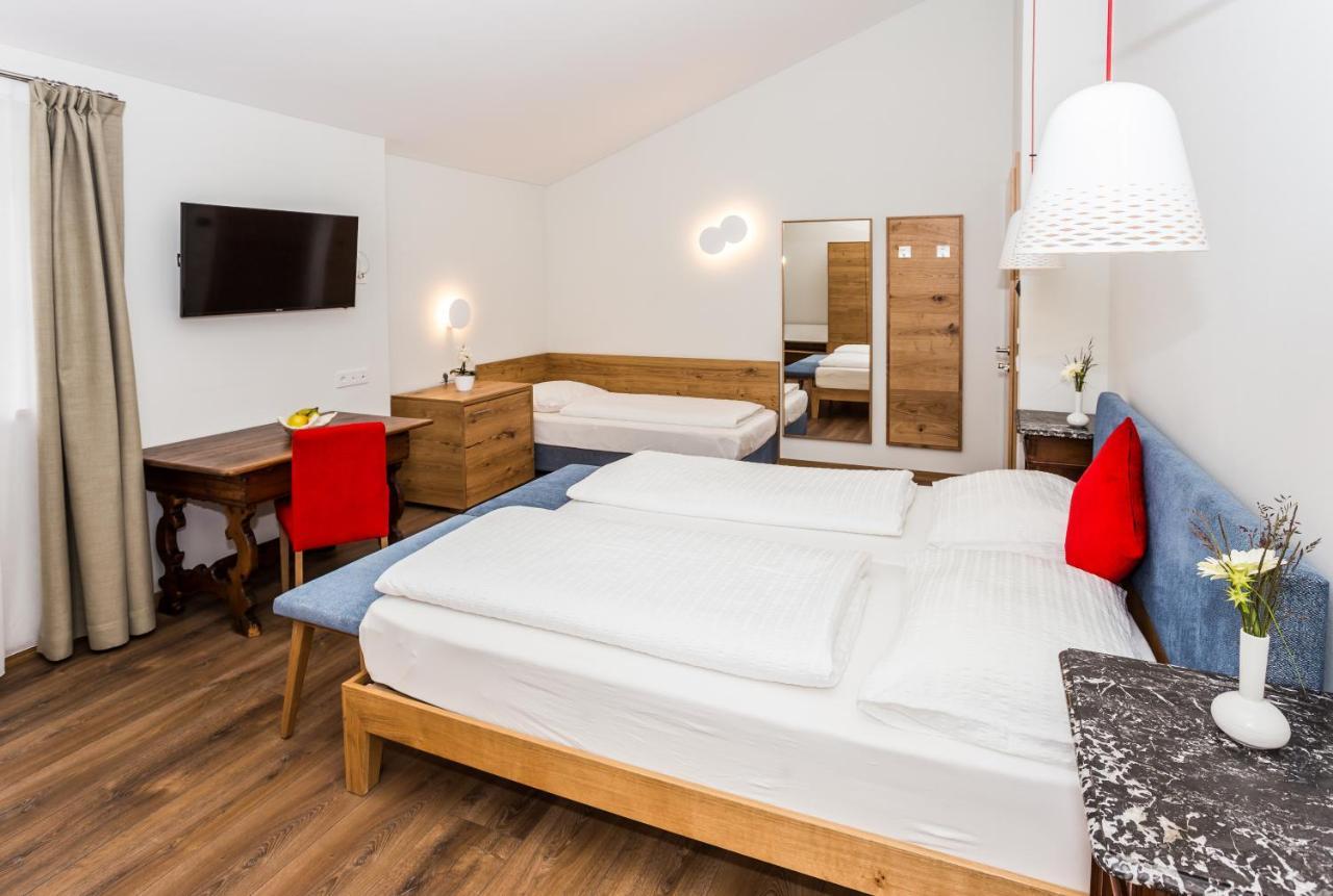 Hotel Elefant Ora / Auer Ngoại thất bức ảnh