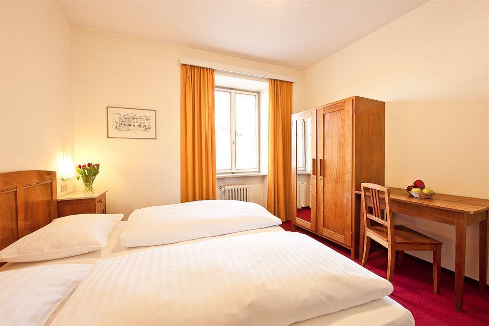 Hotel Elefant Ora / Auer Ngoại thất bức ảnh