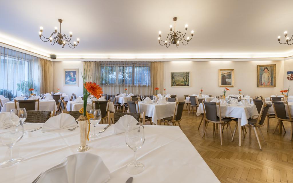 Hotel Elefant Ora / Auer Ngoại thất bức ảnh