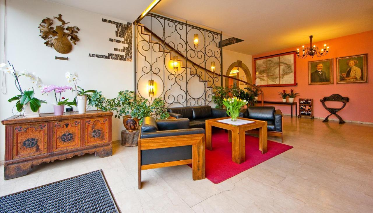 Hotel Elefant Ora / Auer Ngoại thất bức ảnh